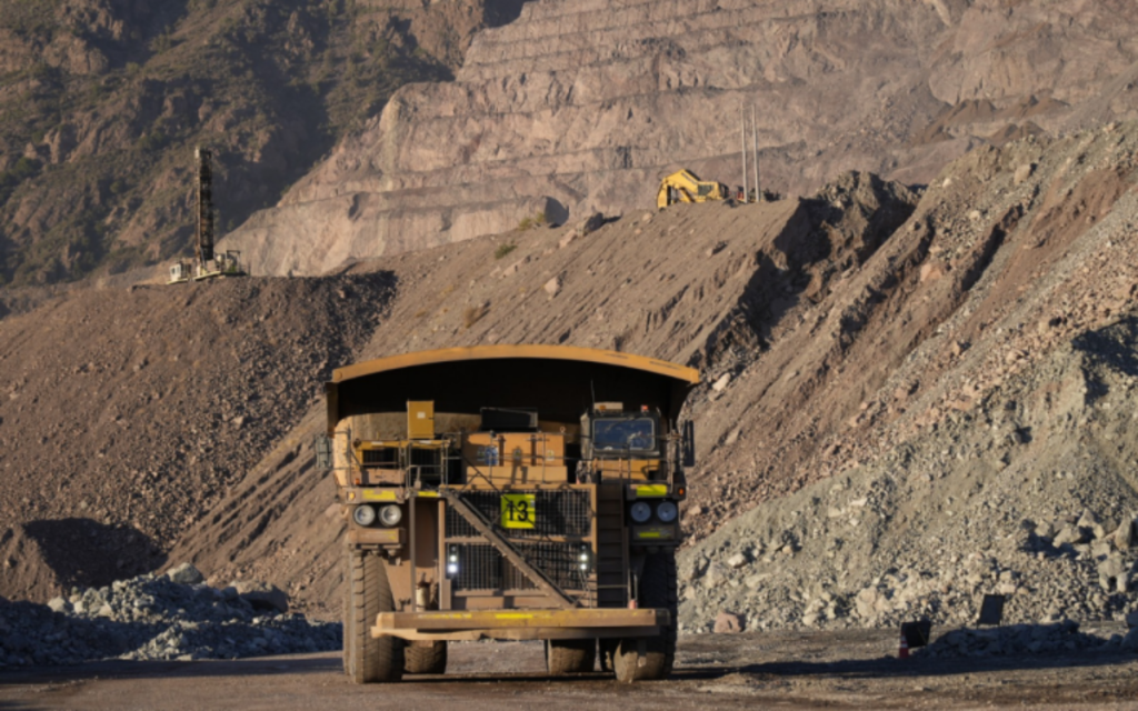 Nogales: Anglo American presentará recurso de reconsideración tras multa de la DGA
