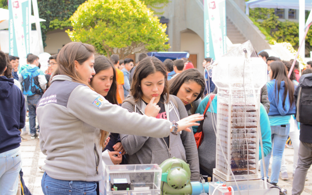 Proyectos científicos de estudiantes de básica y media serán apoyados por destacados expertos