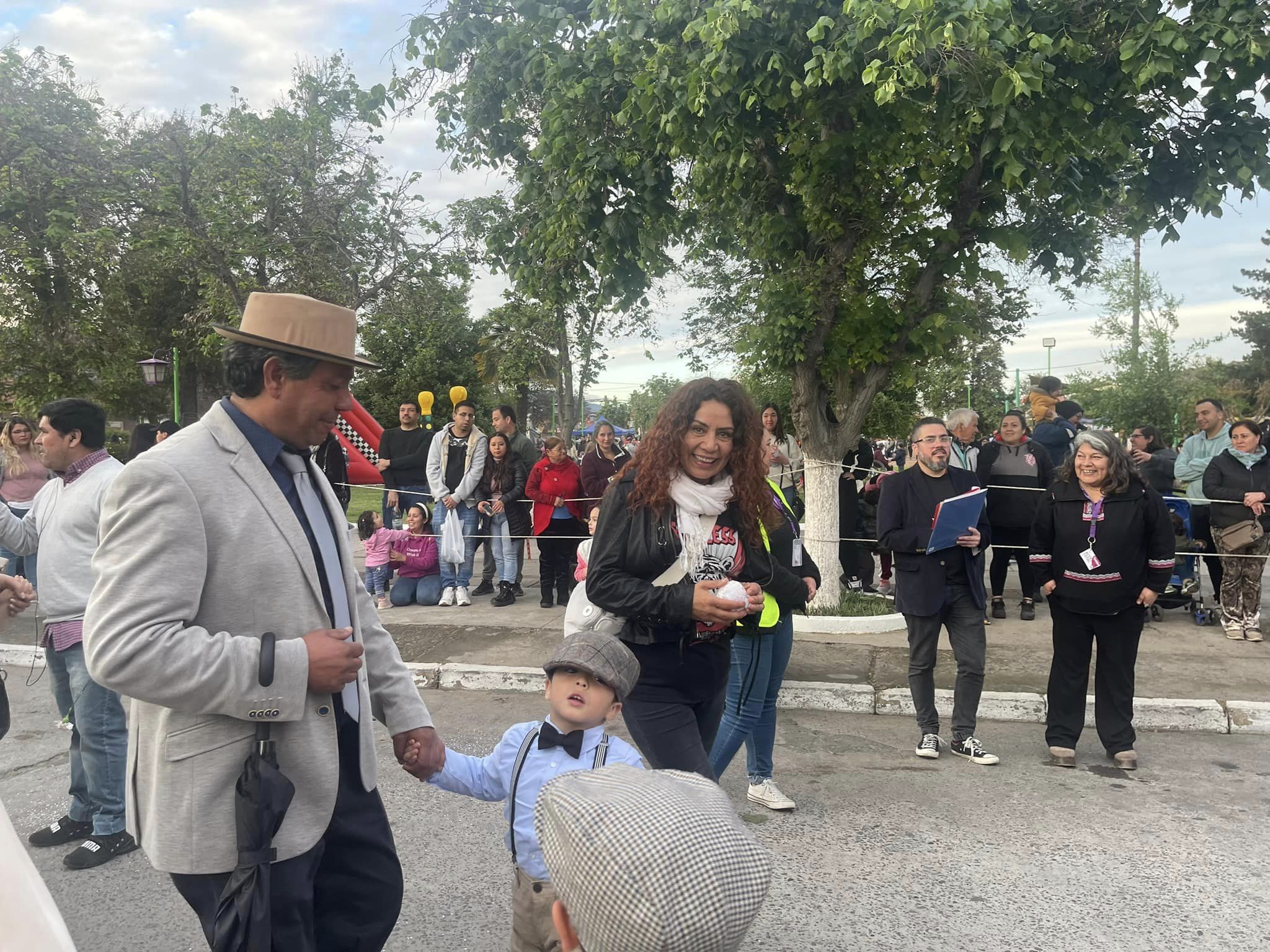 Colegio MACH La Cruz desfile de carros alegóricos 2023