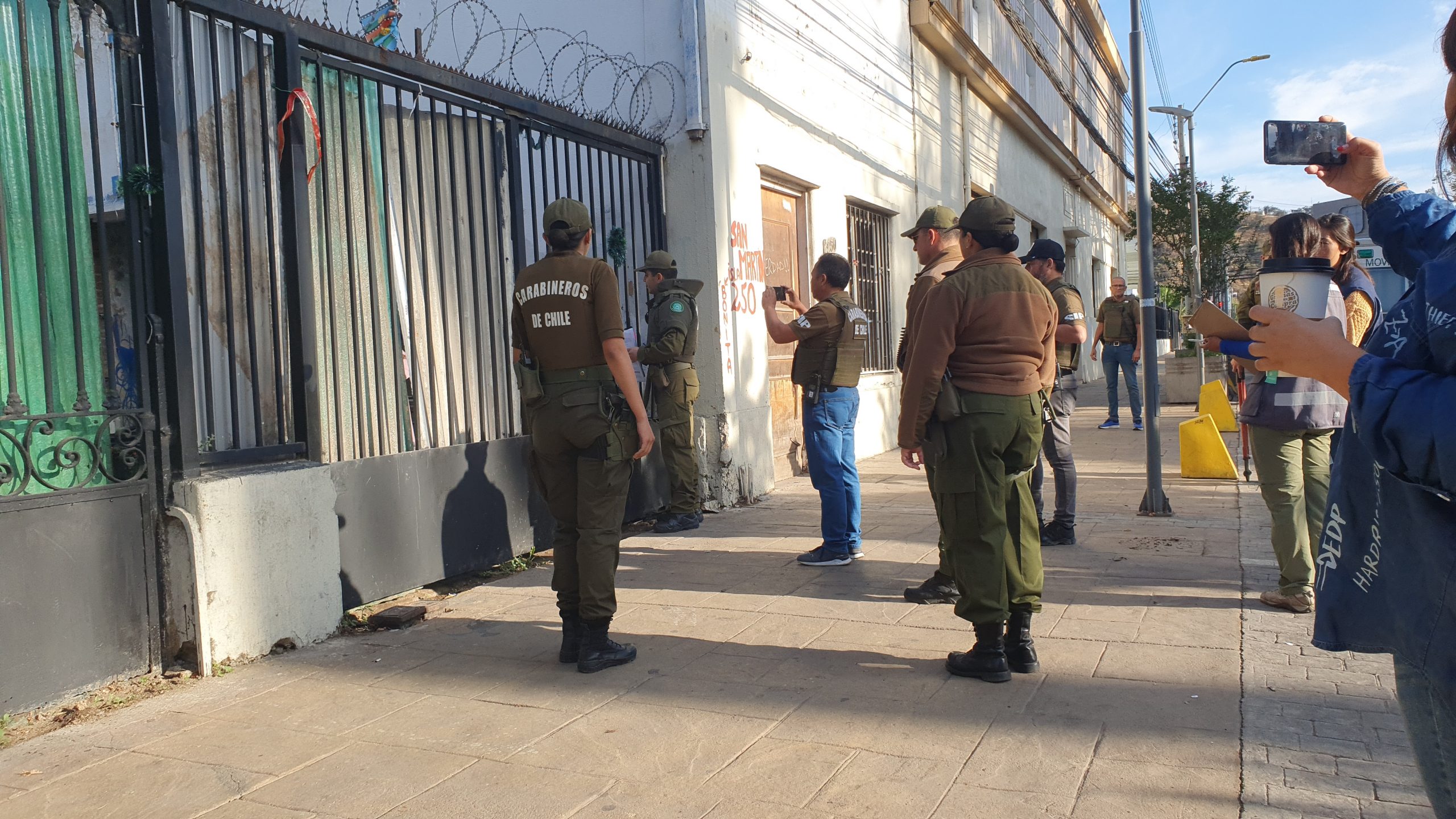 Carabineros desaloja casa okupa ubicada frente a la Plaza de Armas de Quillota