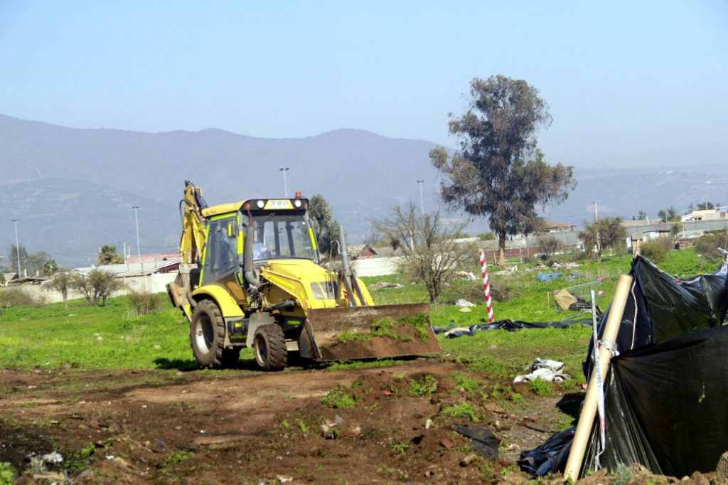 En 2022 limpiaron el sector de una de las tomas con maquinaria, pero hoy lo han vuelto a ocupar.