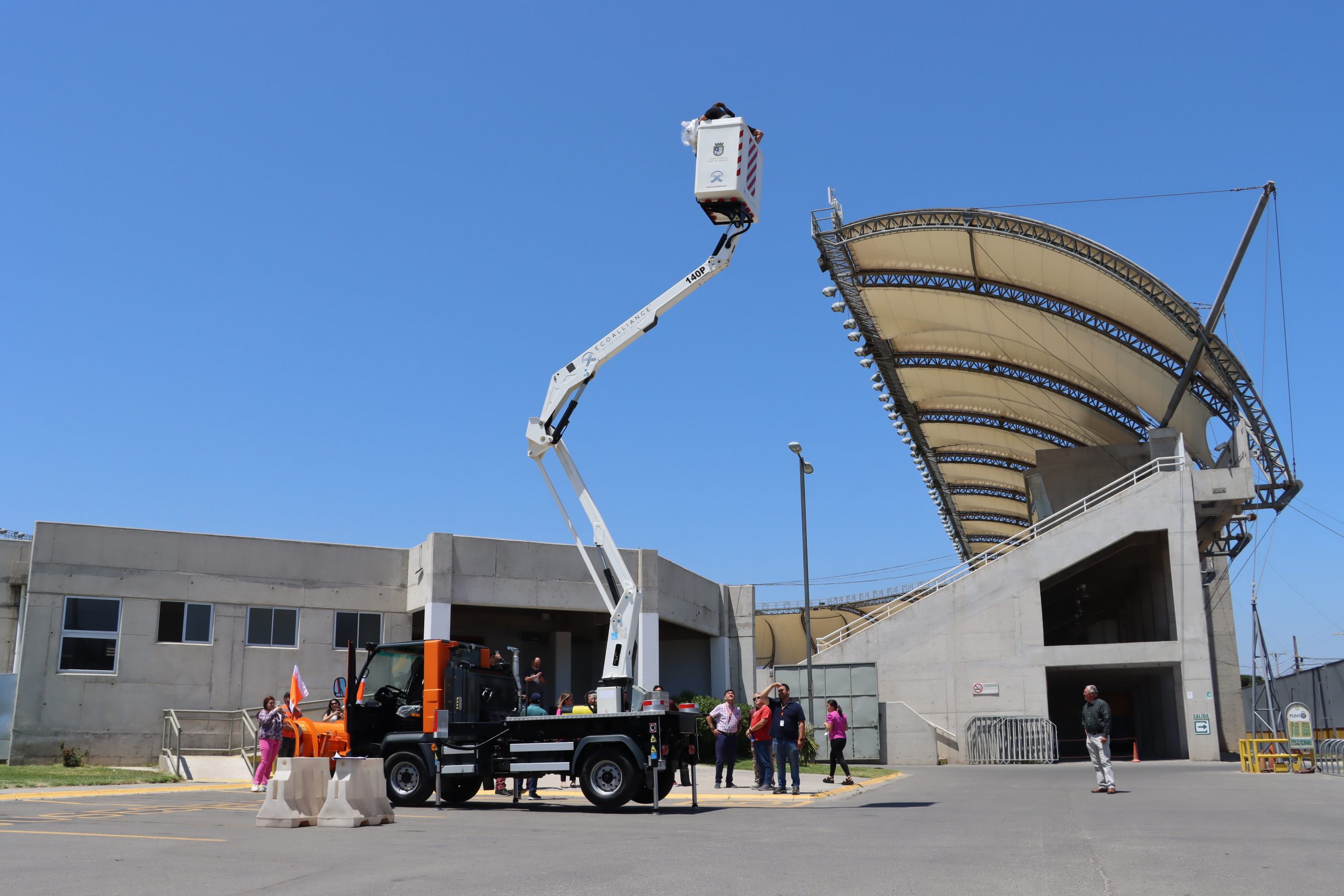 Quillota más limpio así es el nuevo vehículo multipropósito de la Municipalidad