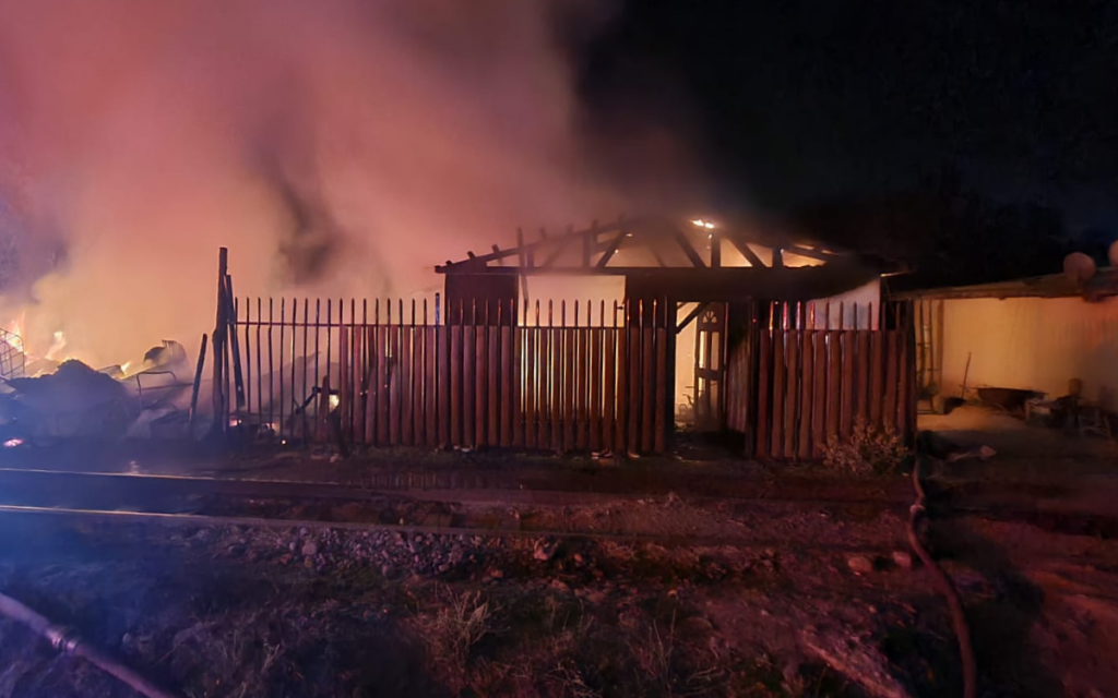 Incendio destruyó dos viviendas en Nogales