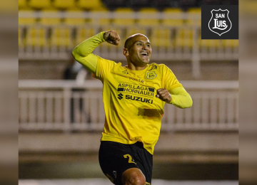 [VIDEO] Revisa el hat trick de "Chupete" Suazo del triunfo de San Luis