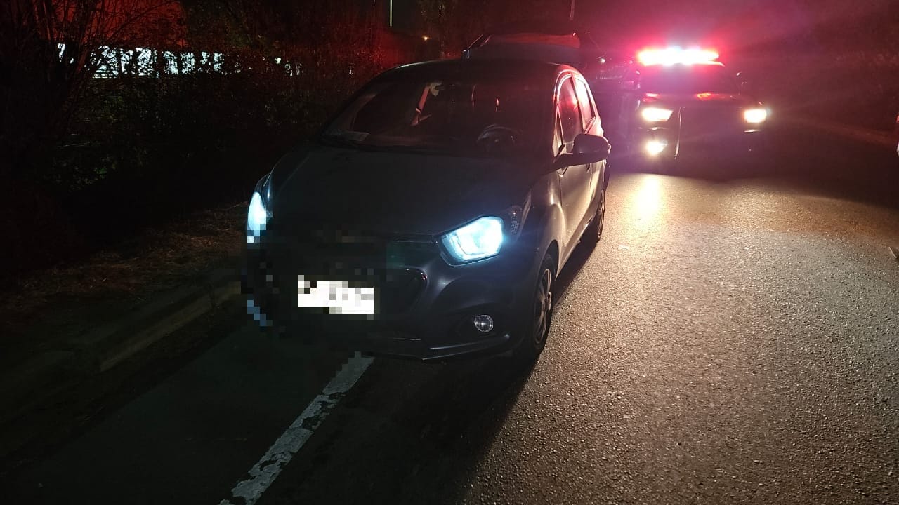 Este es el vehículo que el hombre dejó abandonado en medio de la Ruta 60CH.