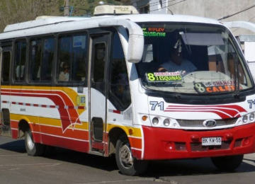 Buscan a ladrón que golpeó a pasajeros de microbús en Artificio y amenazó a chofer