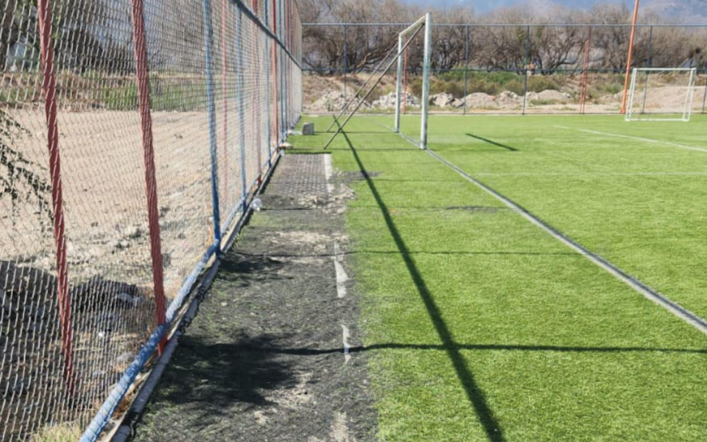 La Calera: Robaron parte del pasto sintético de cancha del Complejo Deportivo Esperanza