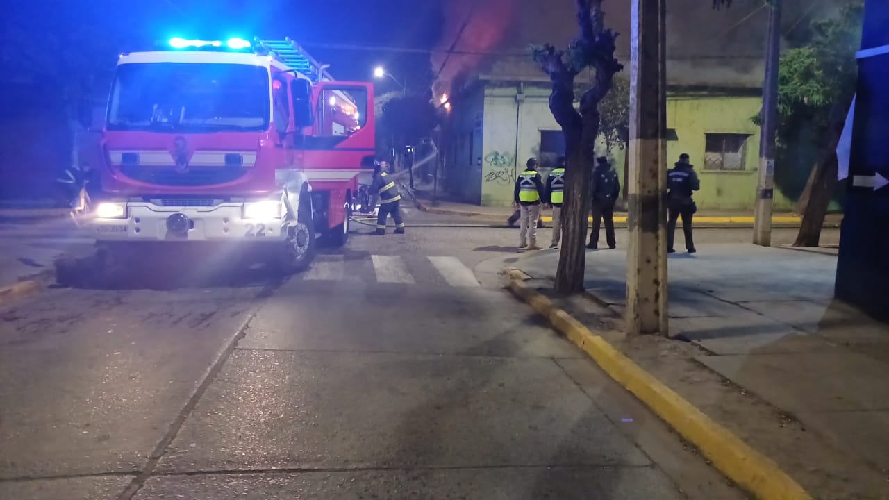 Voraz incendio en Quillota dejó 26 personas afectadas