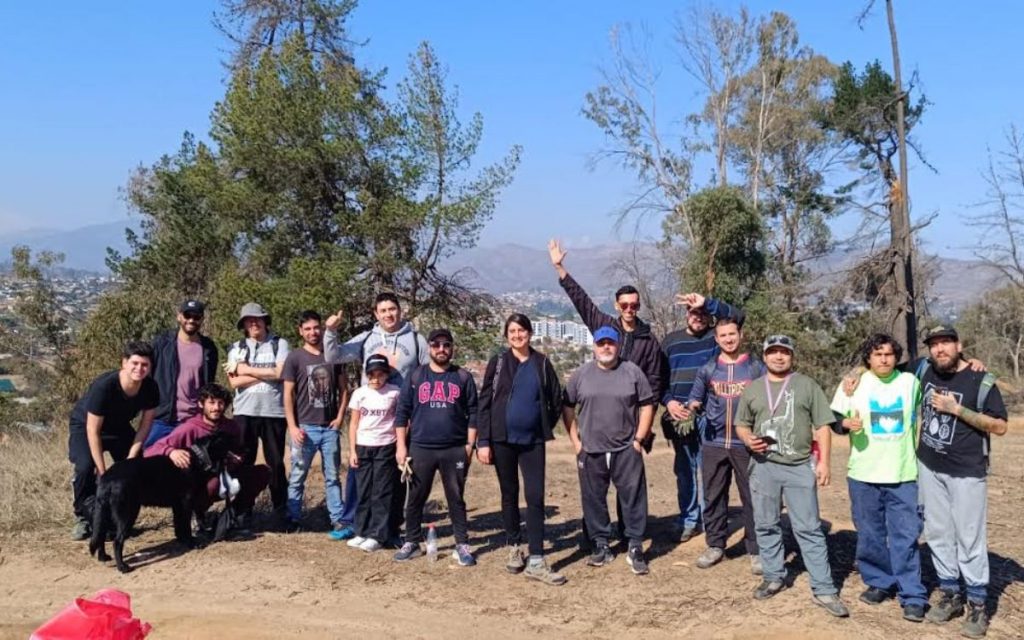 Exitosa jornada de limpieza en el Cerro Los Pinos de Villa Alemana