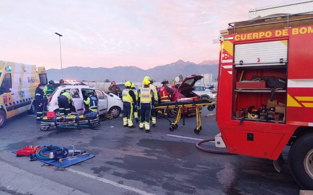 Quillota: Colisión dejó cinco personas lesionadas, entre ellos una embarazada