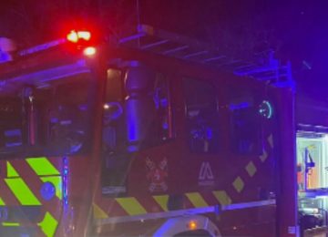 La Calera: Millonarias pérdidas dejó incendio en quincho y vehículo