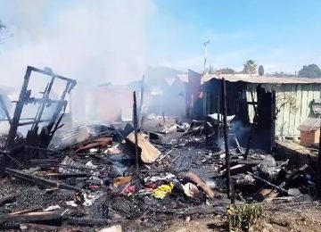 Incendio destruyó tres casas en Hijuelas: inician campaña solidaria por damnificados