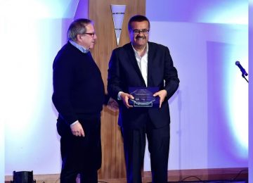 [VIDEO] Juan Carlos Reyes recibió premio como "Mejor relator deportivo de la Región de Valparaíso"