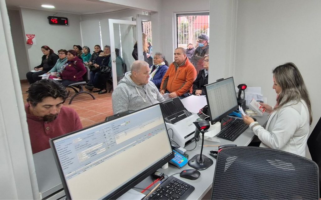 Farmacia Comunal de Quillota ha recibido a casi 7 mil personas en su nueva ubicación