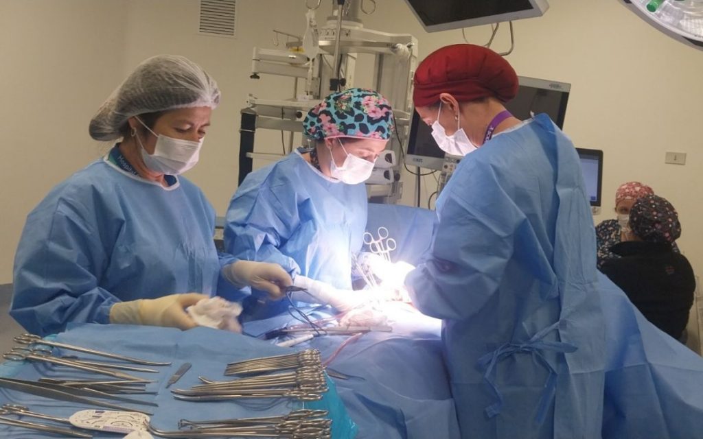 Hospital Biprovincial debuta en las cirugías para mujeres con endometriosis