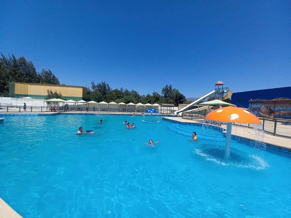 Talleres en la piscina municipal de La Cruz abrirán sus cupos