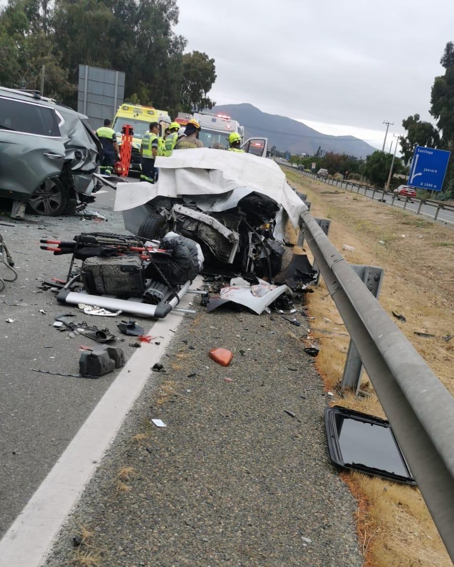 Colisión múltiple en la Ruta 5 Norte deja un fallecido y nueve lesionados