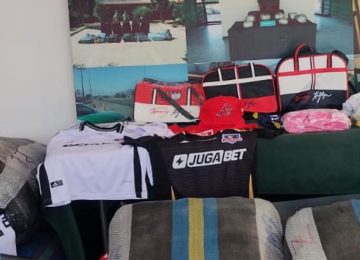 Hijuelas: Descubren millonario cargamento con camisetas de fútbol falsificadas