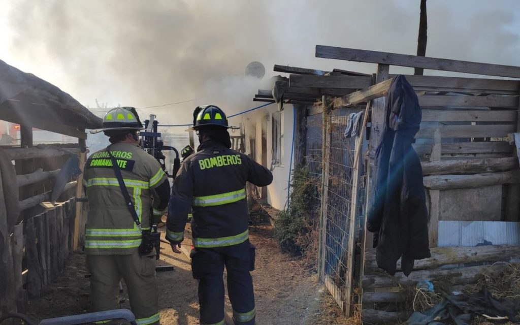Quillota: Incendio en San Pedro dejó un damnificado