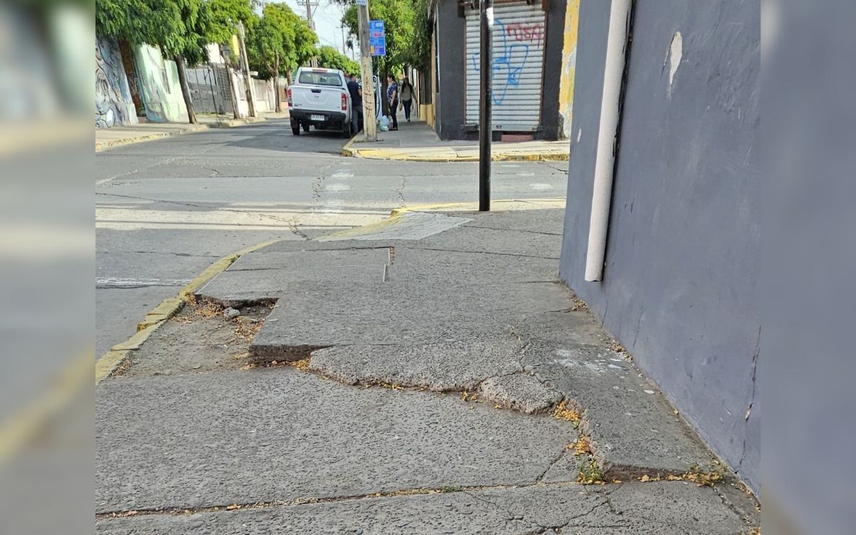 Las veredas con mayor deterioro en el centro de Quillota