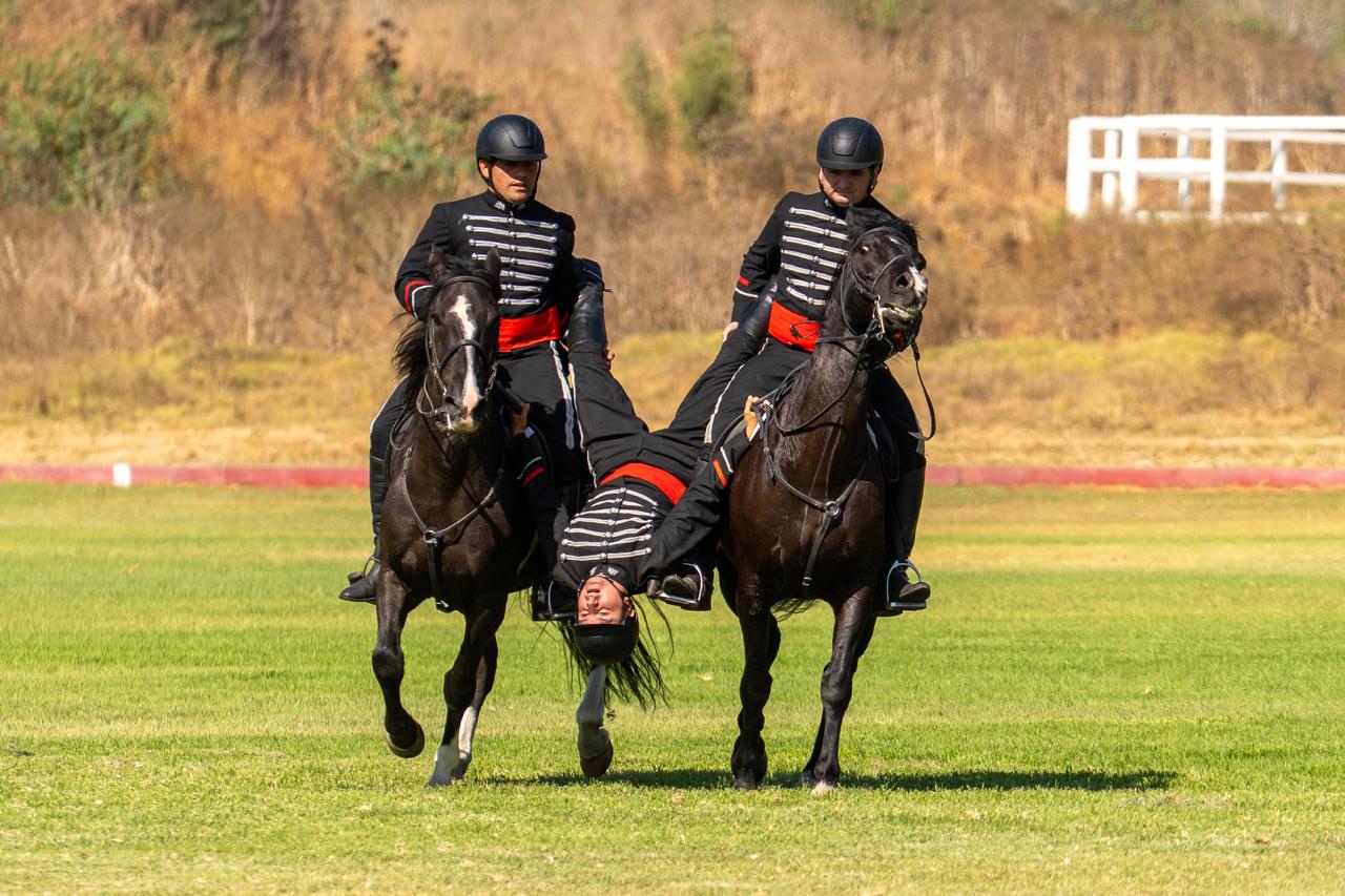 [FOTOS] Cuadro Negro del Ejército mostró increíbles acrobacias en Quillota 