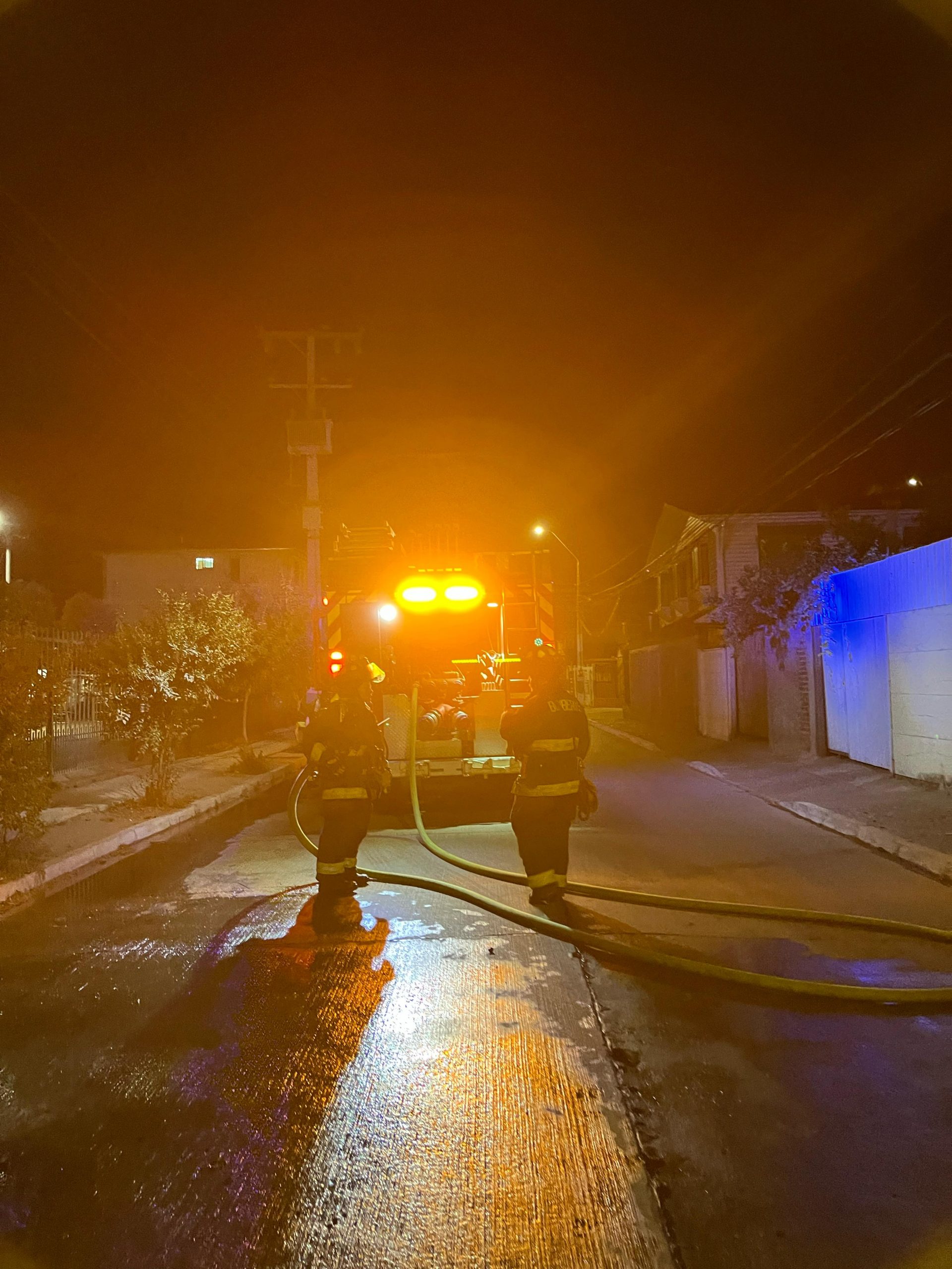 [VIDEO] Dos vehículos sufren incendios en Quillota uno fue intencional