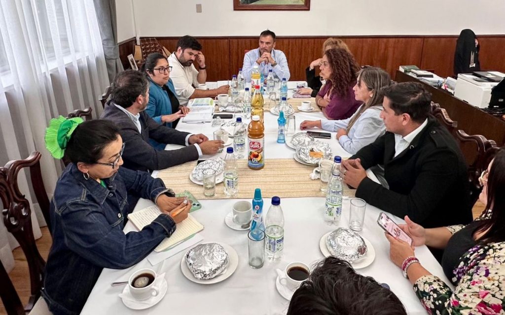 Tras baleo de estudiante: Seremi (i) de Seguridad Pública se reúne con alcaldes en Calera
