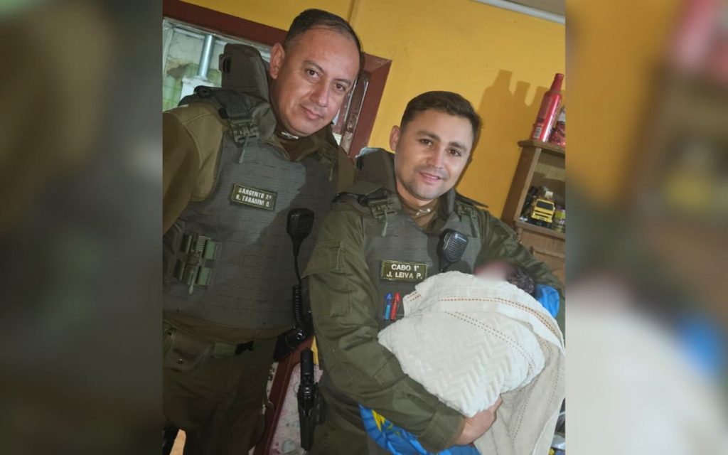 Carabineros asistieron parto dentro de casa en Nogales