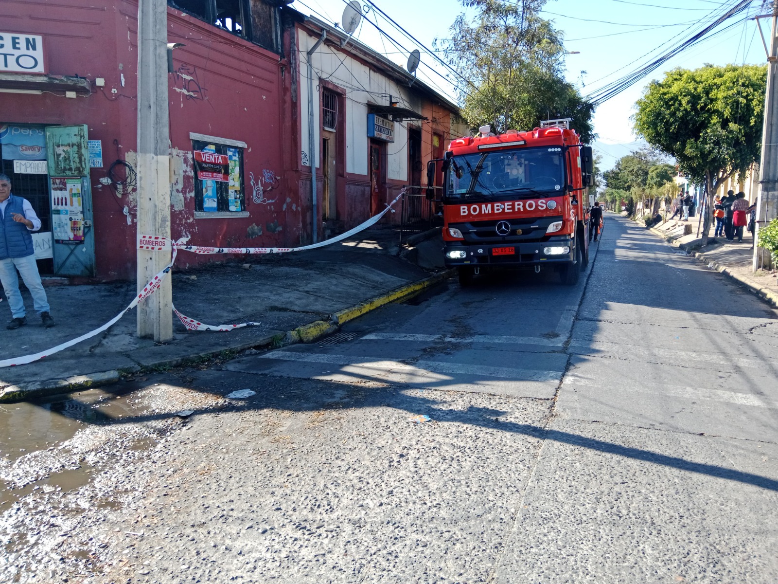 Incendio en Quillota dañó seis viviendas y tres locales comerciales