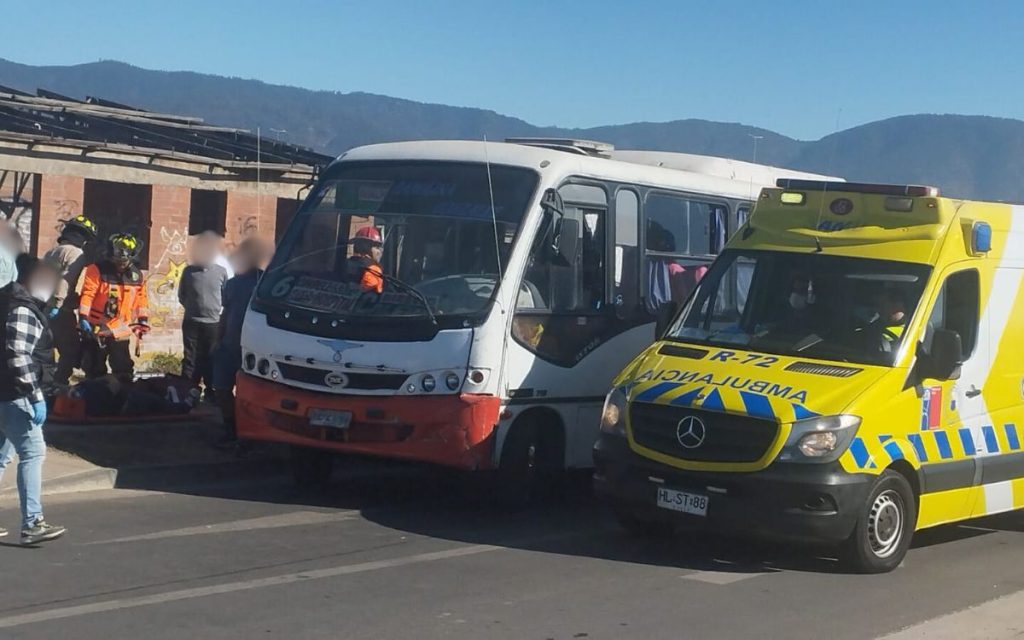 Nogales: Dos microbuses colisionaron y provocaron choque con auto