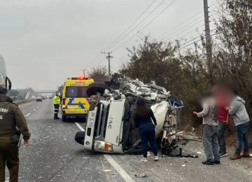 Camiones sufren accidente a la altura de Nogales en la ruta 5 Norte