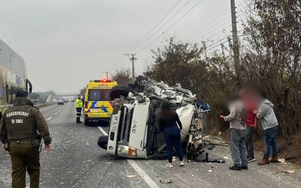 Camiones sufren accidente a la altura de Nogales en la ruta 5 Norte