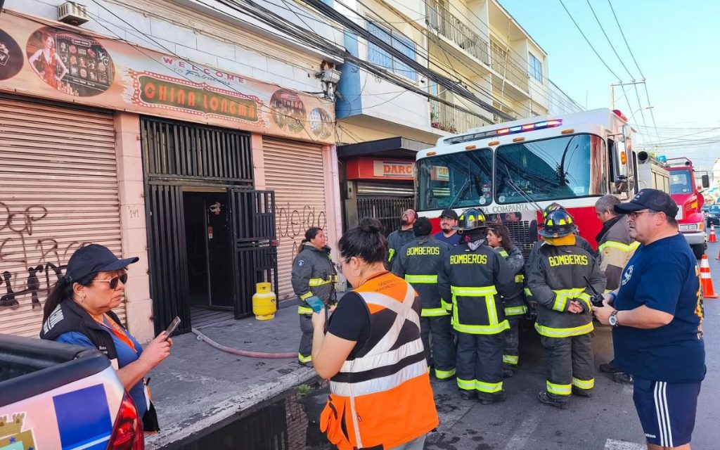 Combatieron incendio en local de juegos de azar en Quillota