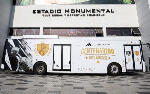 El Bus museo de Colo Colo llega a Quillota junto a ISA Energía en Chile