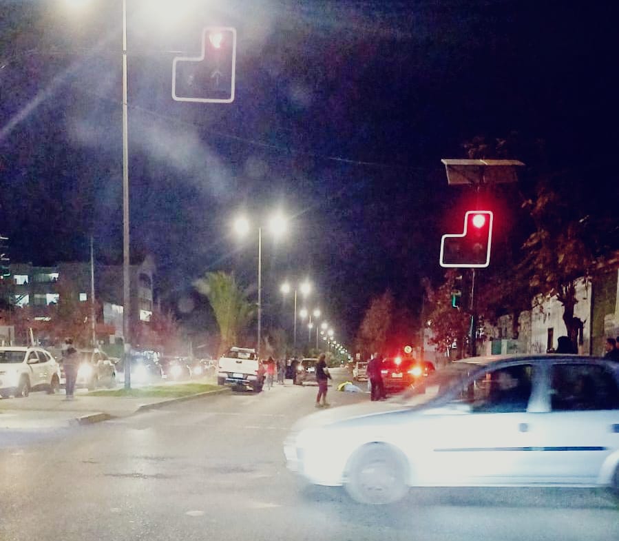 En Quillota joven fue atropellado tras colisión entre vehículos 