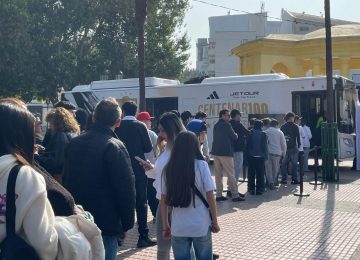 [FOTOS] Bus museo de Colo Colo está de visita en Quillota