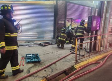 Rescataron a trabajador que estaba atrapado en incendio en Quillota
