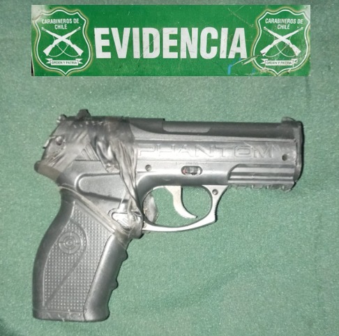 Intentaron evitar detención y atropellaron a carabinero en La Cruz
