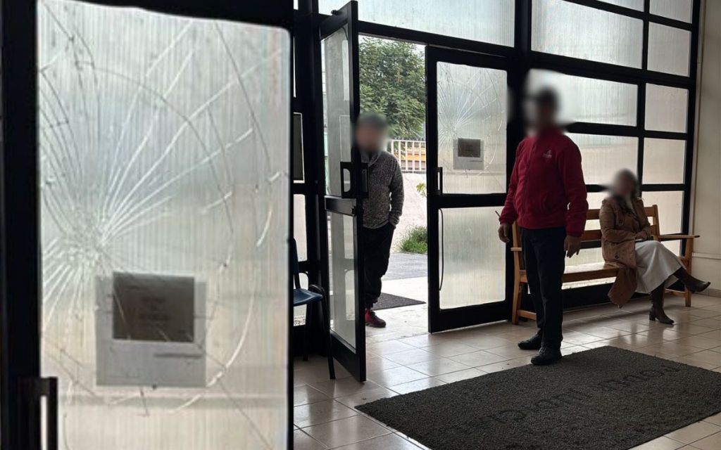 Madres de acusados de violento robo protagonizan riña en Juzgado de La Calera