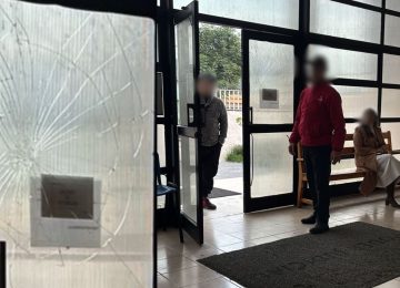Madres de acusados de violento robo protagonizan riña en Juzgado de La Calera