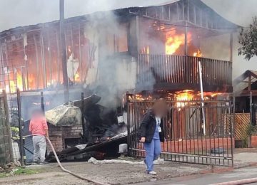 [VIDEO] Incendio consumió una vivienda en Hijuelas