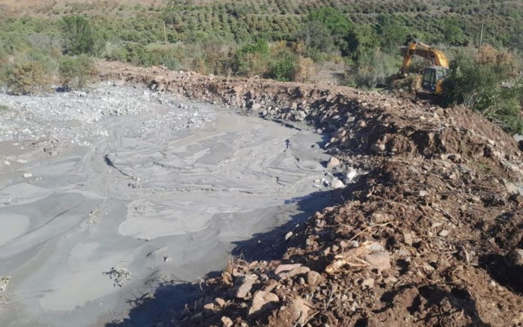 Cabildo: Por escurrimiento de aguas contaminadas, SMA formula 5 cargos contra minera