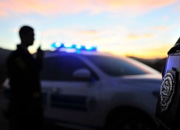 Detectives dispararon hacia vehículo que intentó atropellarlos en El Melón: mujer fue baleada