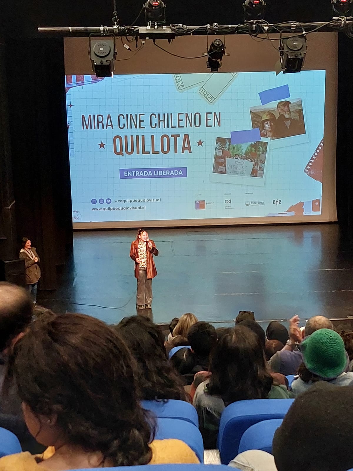 Quillotanos llenaron sala del centro cultural en la función de Denominación de origen