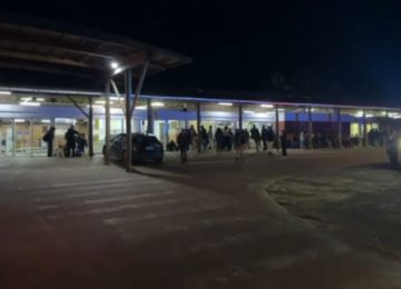 Rapa Nui se prepara ante llegada de tren de olas