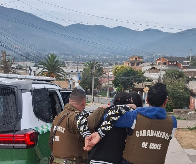 En La Ligua apareció auto que había sido robado en Los Andes