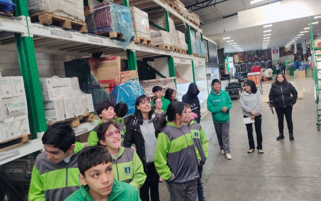[FOTOS] Alumnos del CEI Los Paltos recorren Quillota aprendiendo desde la experiencia