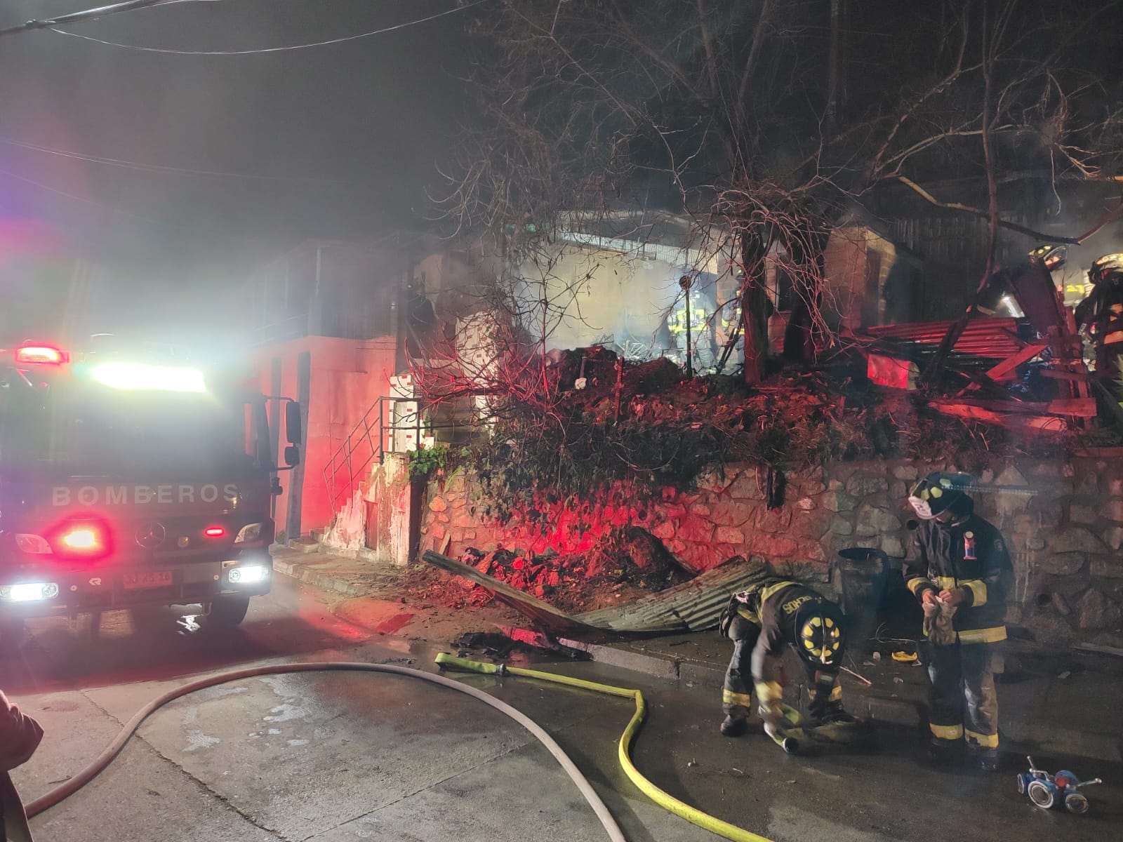 Incendio destruyó una casa en el cerro Mayaca de Quillota