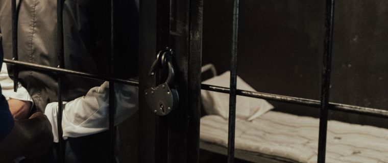 La Calera: Dejan en prisión preventiva a profesor denunciado por abuso sexual