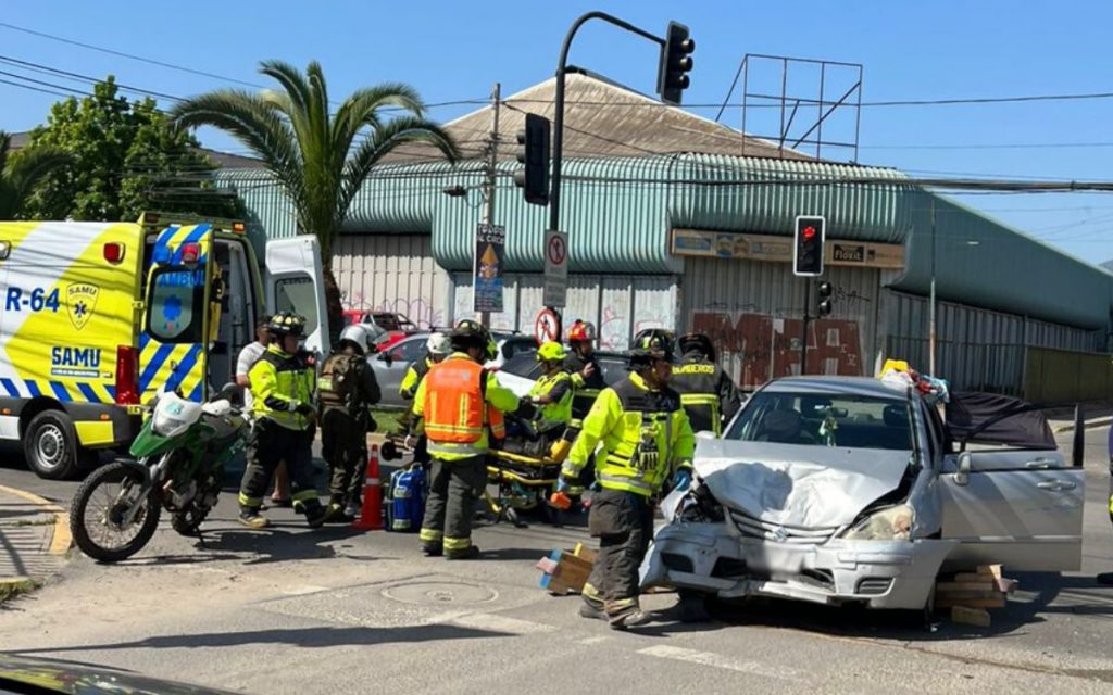 Colisión en Quillota deja una persona lesionada